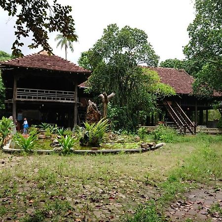 Vuonthuguesthousegarden Kon Tum Eksteriør billede
