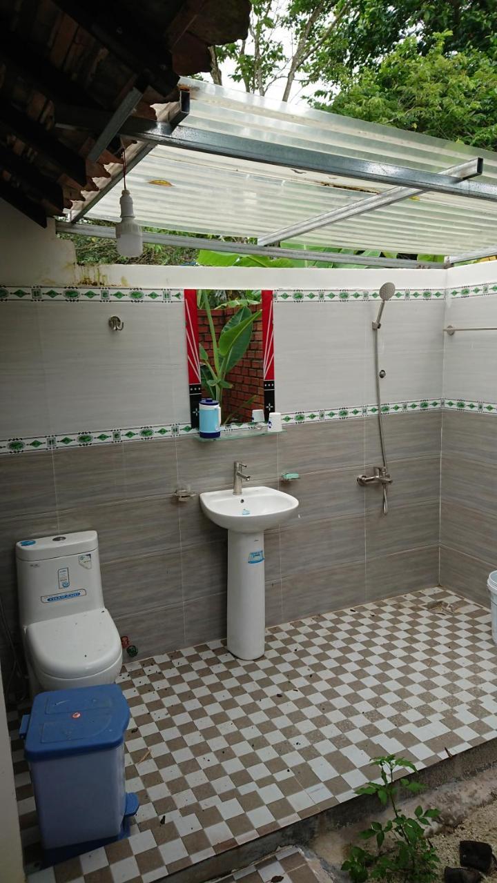 Vuonthuguesthousegarden Kon Tum Eksteriør billede
