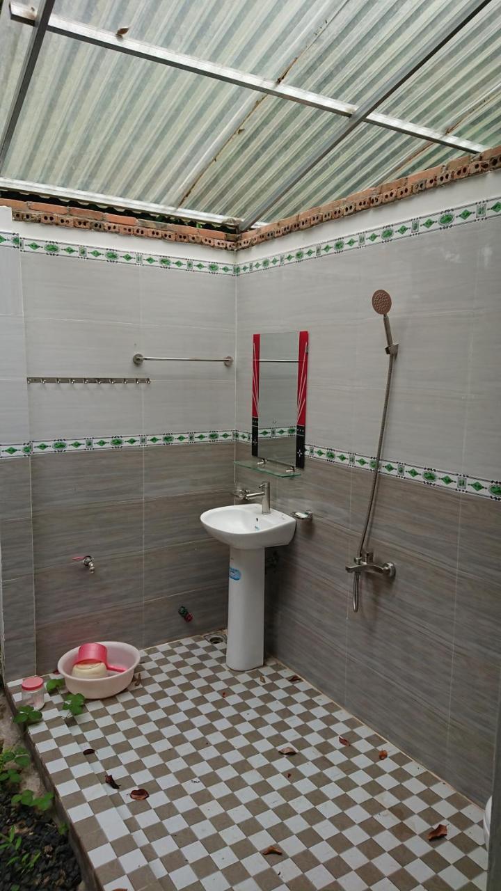 Vuonthuguesthousegarden Kon Tum Eksteriør billede