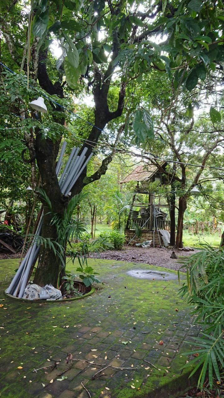Vuonthuguesthousegarden Kon Tum Eksteriør billede